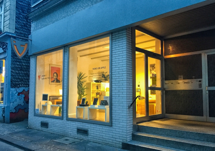 laden2015x720